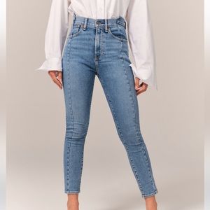 Abercrombie high rise women’s jeans size 10